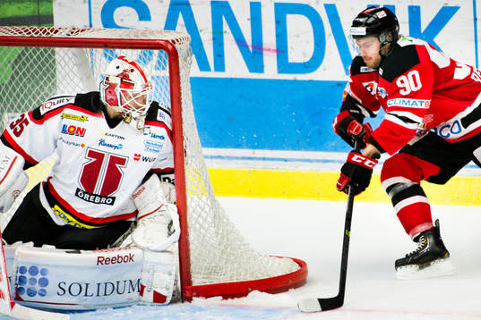 Örebros målvakt Tim Sandberg och Malmö Redhawks Mattias