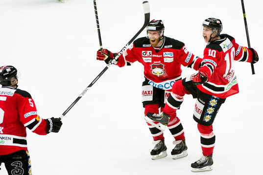 Malmö Redhawks Robin Alvarez jublar
