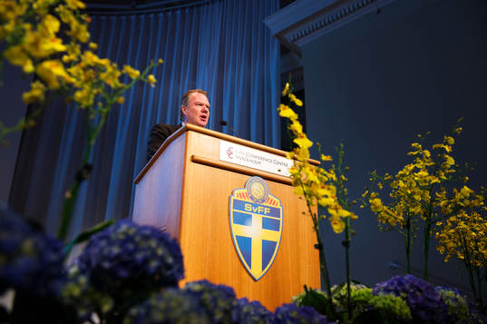 Karl-Erik Nilsson, ordförande, talar