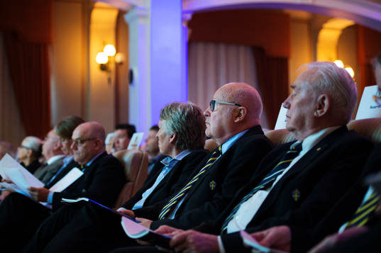 Delegater med bland annat Lars-Åke Lagrell