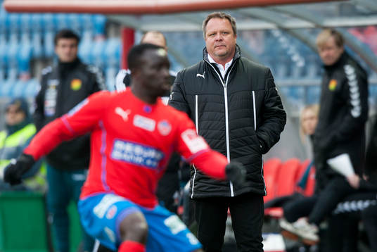 Helsingborgs tränare Roar Hansen  i matchen i Svenska