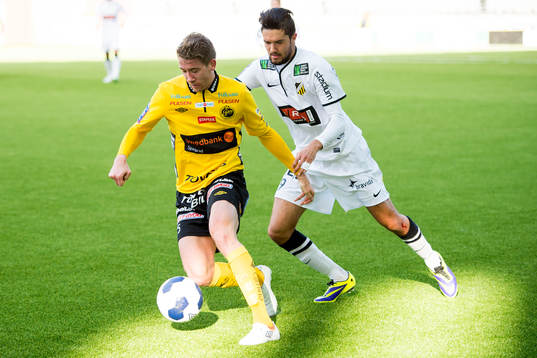 Elfsborgs Marcus Rohdén och Häckens Leonard Zuta