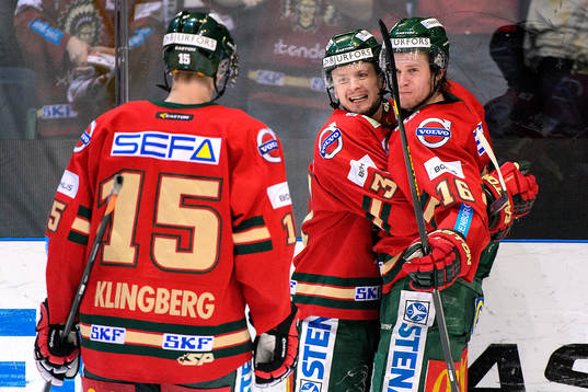 Frölundas Nicklas Lasu och Anton Axelsson jublar