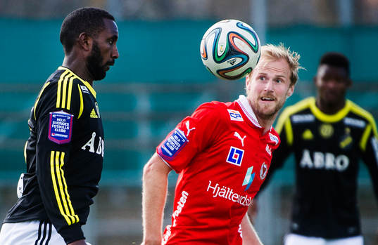 AIKs Henok Goitom och Kalmars  Markus Thorbjörnsson
