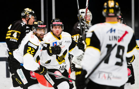 Västerås Kenndal McArdle och Tony Romano  jublar