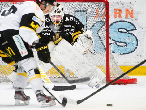 s målvakt Daniel Larsson