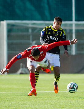 Kalmars Romario Pereira Sipiao  och AIKs Robin Quaison