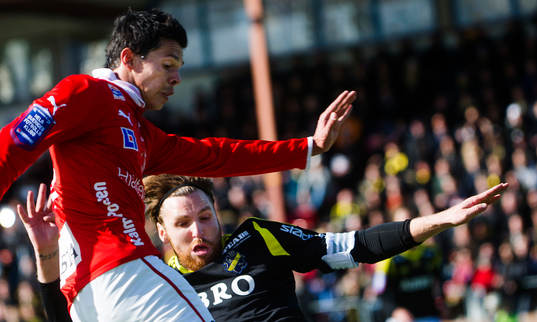 Kalmars Romario Pereira Sipiao och AIKs Nils-Eric Johansson