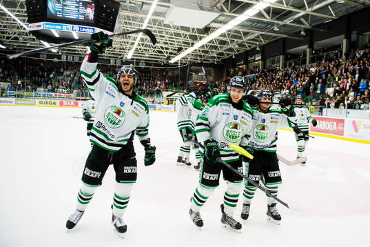 Rögles Eric Martinsson och Almen Bibic jublar