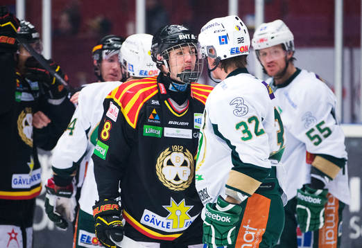 Brynäs Anton Rödin i bråk med Färjestads Magnus Nygren