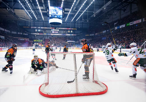 Brynäs målvakt Bernhard Starkbaum deppar