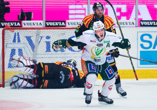 Färjestads Patrik Lundh jublar