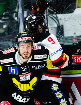 Västerås Andreas Frisk  och Malmö Redhawks Fredrik Storm