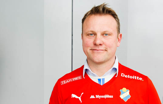 Östers tränare Roberth Björknesjö