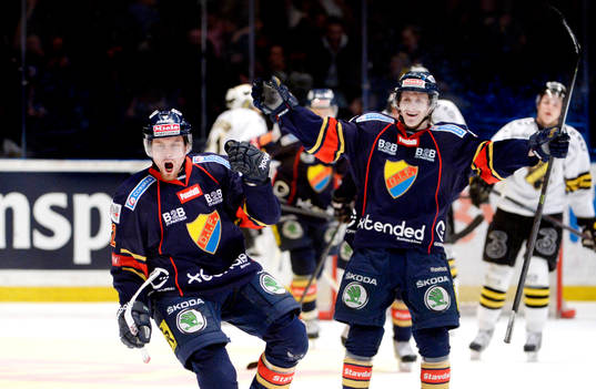Djurgårdens Jens Jakobs och Marcus Sörensen jublar