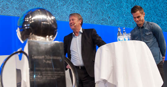 s tränare Åge Hareide och Markus Rosenberg och Lennart