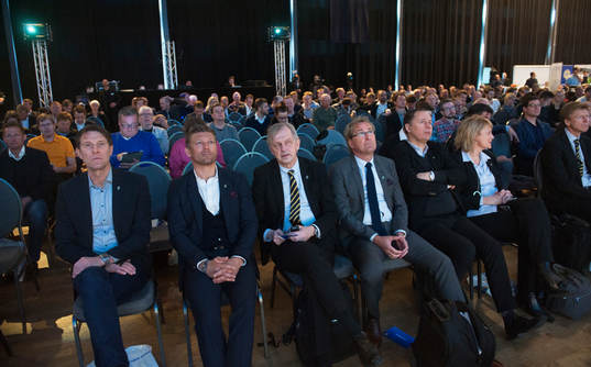 Förbundskaptenerna Marcus Allbäck och Erik Hamrén på