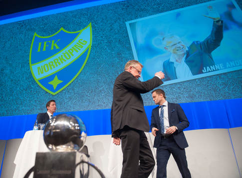 Norrköpings tränare Jan Andersson  vid fotbollens