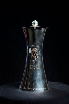 Gustaf VI Adolfs pokal som vinnaren av Svenska Cupen får