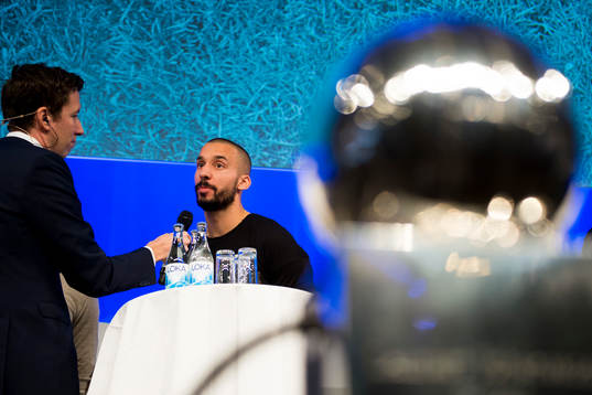 Malmö FFs Guillermo Molins i förgrunden Lennart
