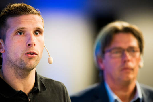 Elfsborgs Anders Svensson och i bakgrunden står