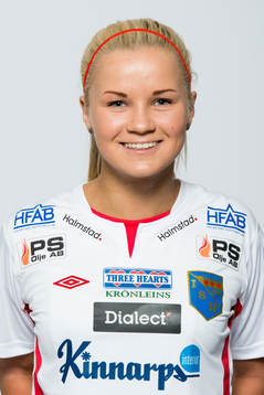 Damfotbollsspelaren Amanda Johnsson Haahr, Halmia