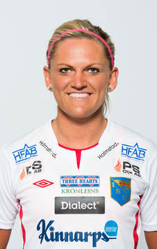 Damfotbollsspelaren Lina Albinsson, Halmia