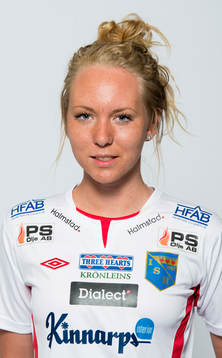 Damfotbollsspelaren Julia Carlsson, Halmia
