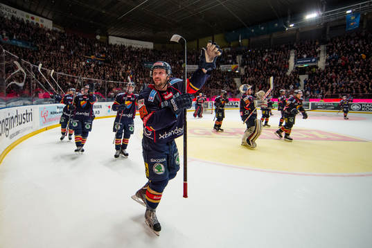 Djurgårdens Dustin Johner och resten av Djurgårdens