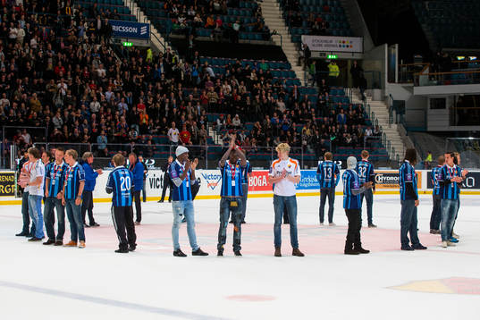 Djurgården fotboll presenterar årets trupp i ena
