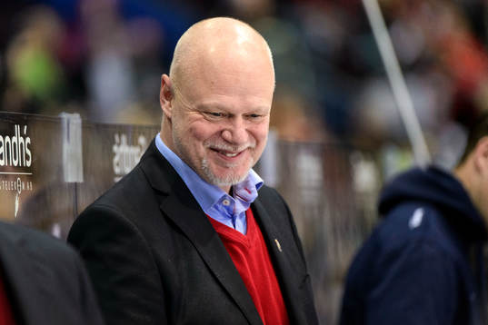 Linköpings tränare Roger Melinser jublar