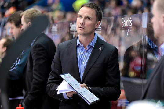 Frölundas tränare Roger Rönnberg deppar