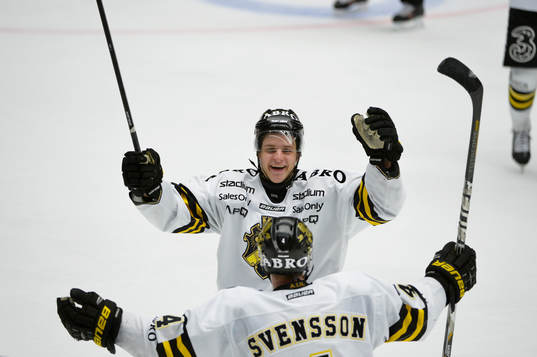 s Fredrik Svensson jublar