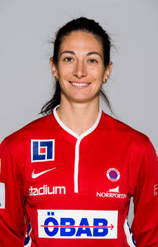 Damfotbollsspelaren Marie-Eve Nault, Örebro
