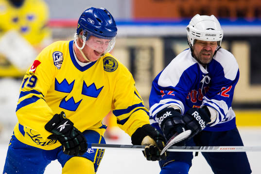 Tre Kronor Legends Magnus Roupé och Lion Legends Jarmo