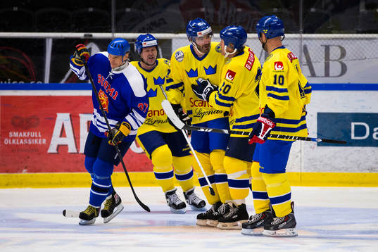 Lion Legends Juha Lind deppar medan Tre Kronor Legends