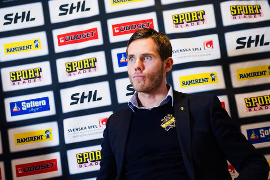 s assisterande tränare Daniel Rudslätt