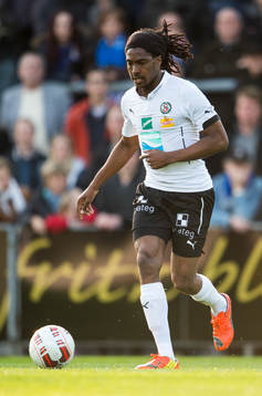 Örebros Ayanda Nkili