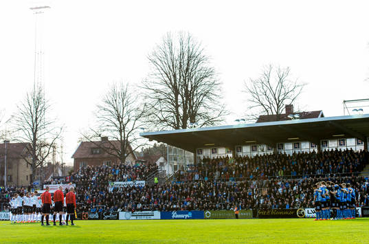 En tyst minut innan match för
