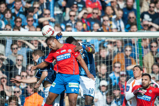 Helsingborgs Alvaro Santos och Djurgårdens Daniel Amartey