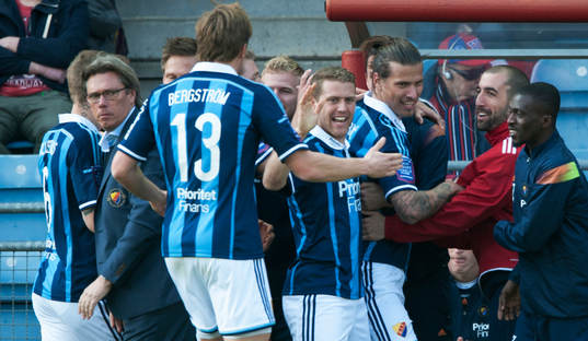 Djurgårdens Aleksandar Prijovic har gjort 0-1 i matchen i