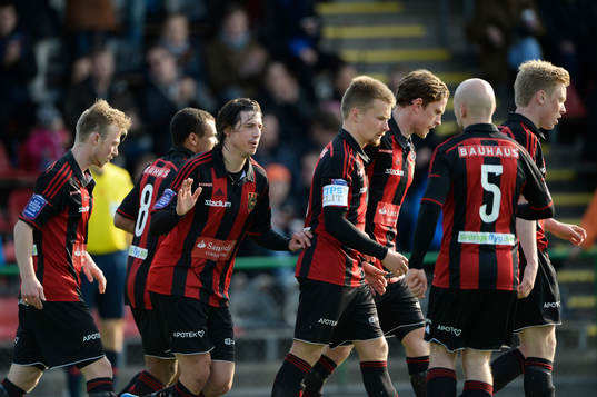 Brommapojkarnas Gabriel Petrovic jublar