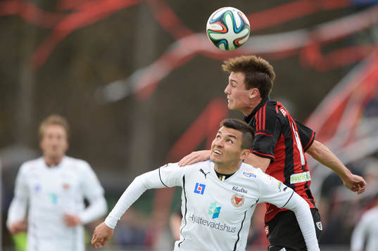 Kalmars Emin Nouri och Brommapojkarnas Filip Tronêt