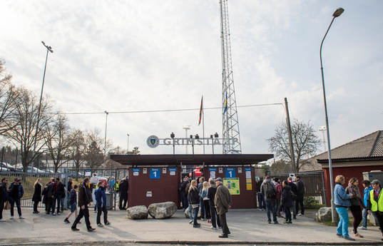 Entren på Grimsta IP innan fotbollsmatchen mellan