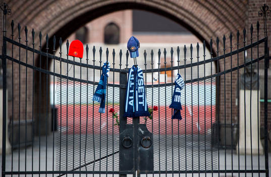 Djurgårdens supportrar sörjer supportern som
