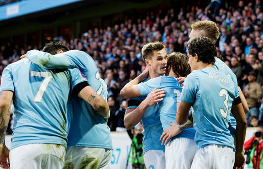Malmö FFs Markus Rosenberg och Simon Thern jublar