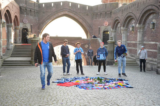 Djurgårdens och Helsingborgs supportrar har lagt tröjor