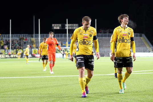 Elfsborgs Anders Svensson och Stefan Larsson deppar