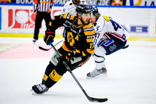 Skellefteås Joakim Lindström mot Linköpings Oscar Sundh