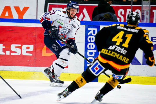 Skellefteås Pierre Eduoard Bellemare mot Linköpings Carl